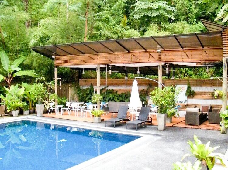 Отель The Trees Club Resort