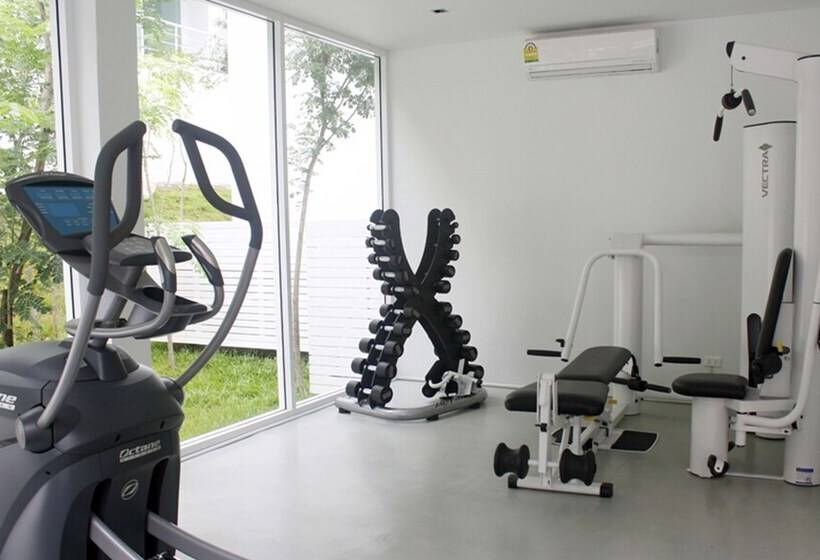 Отель The Trees Club Resort