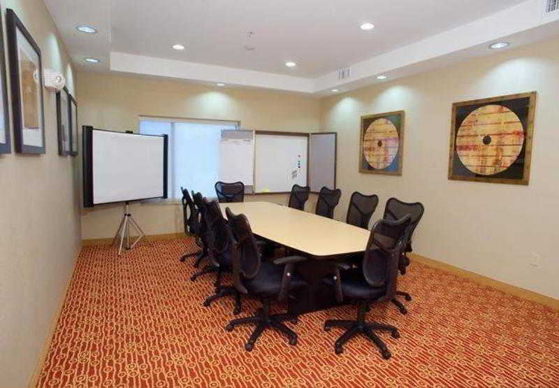 בית מלון כפרי Towneplace Suites Dallas Desoto