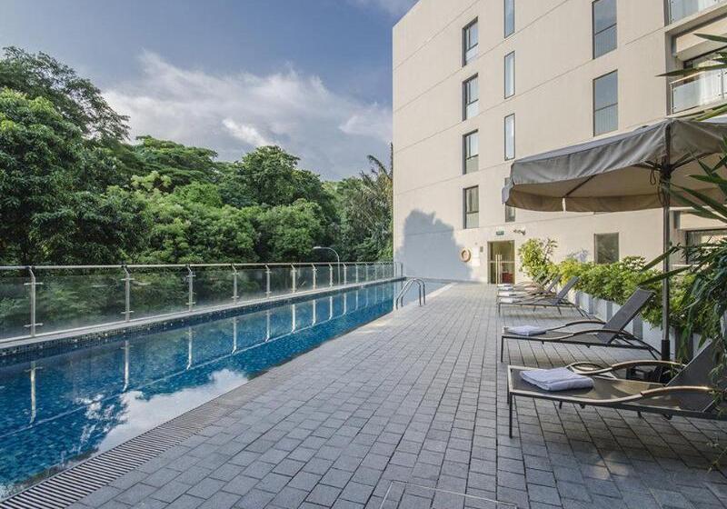 هتل Travelodge Harbourfront Singapore