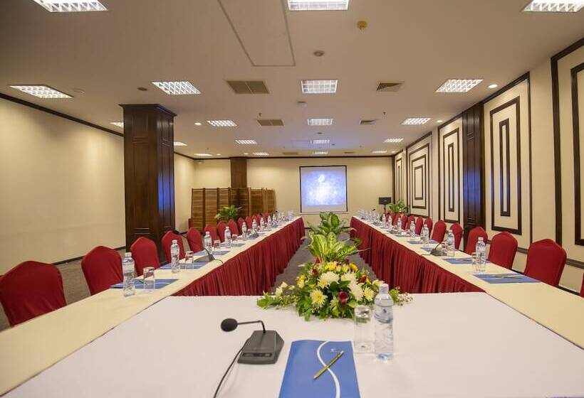 Отель Vientiane Plaza