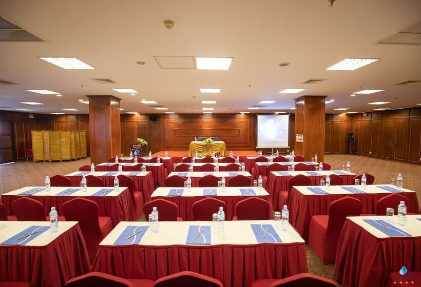 Отель Vientiane Plaza