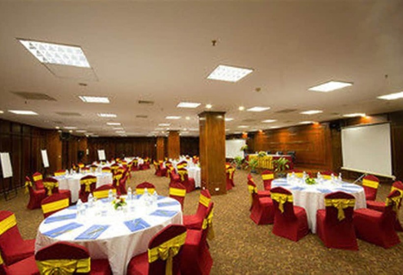 Отель Vientiane Plaza