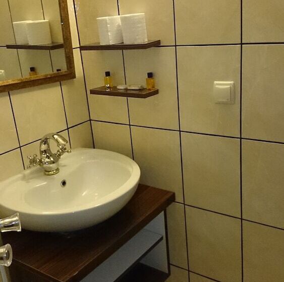 هتل Wallabies Aquaduct