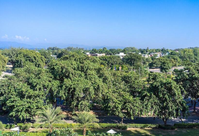 Jw Marriott Hotel Chandigarh