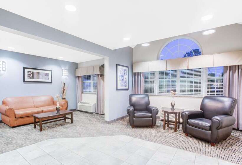 Microtel Inn & Suites Bath