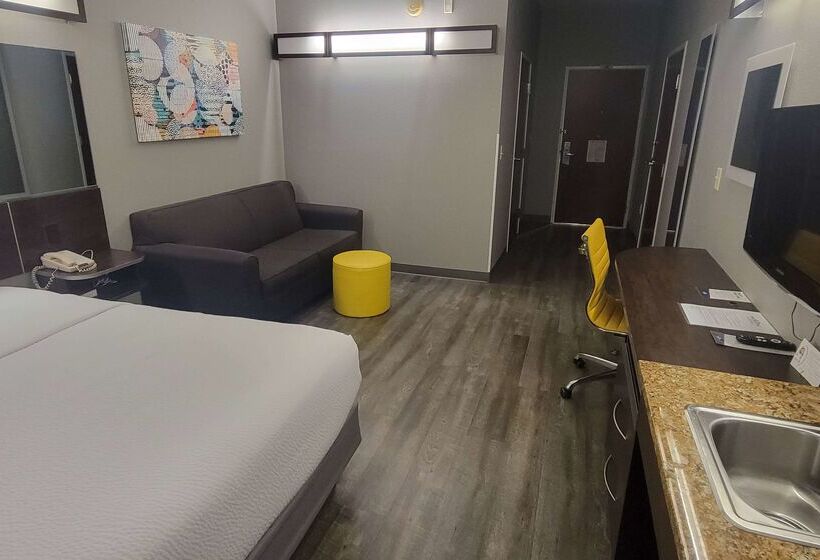 Microtel Inn & Suites By Wyndham Bluffs