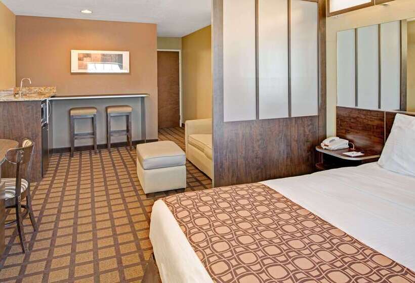Microtel Inn & Suites By Wyndham Bluffs
