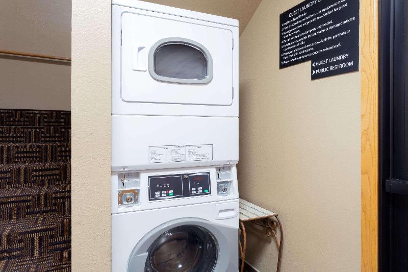 فندق على الطريق Super 8 By Wyndham Emmetsburg