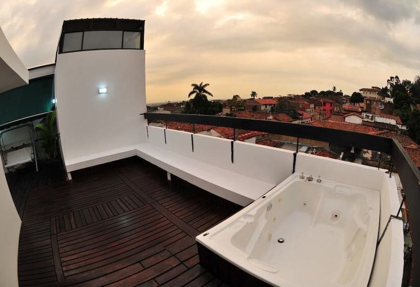 Отель Puerta De San Antonio