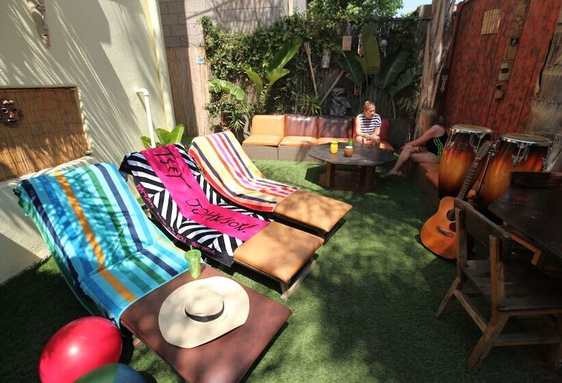 Banana Bungalow Hollywood Hotel & Hostel