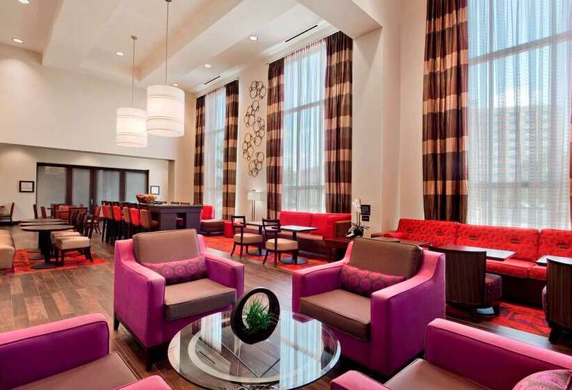 Hampton Inn & Suites Detroit / Airport   Romulus