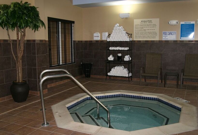 Hampton Inn & Suites Detroit / Airport   Romulus