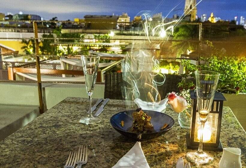 Ananda Hotel Boutique