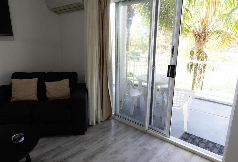 هتل Aston Hill Motor Lodge