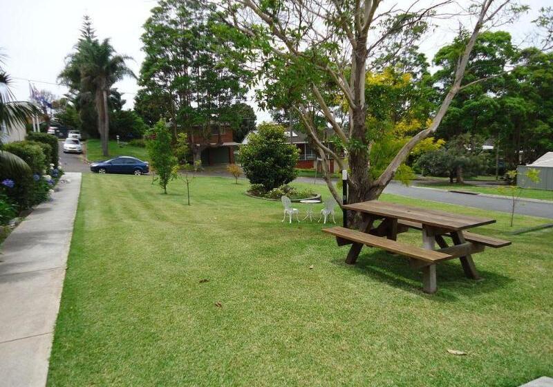 هتل Aston Hill Motor Lodge