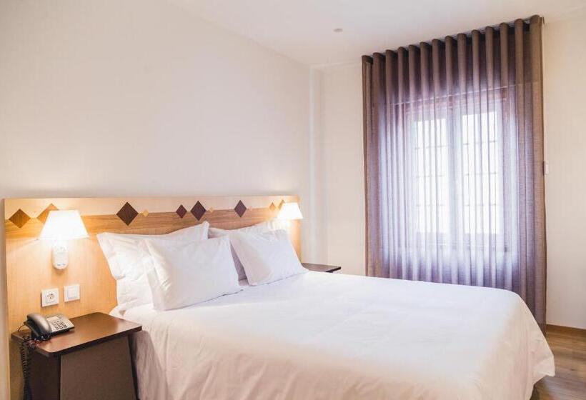 호텔 Aveiro Center