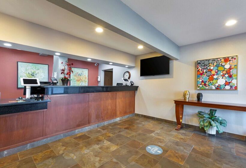 בית מלון כפרי Best Western Plus Altoona Inn