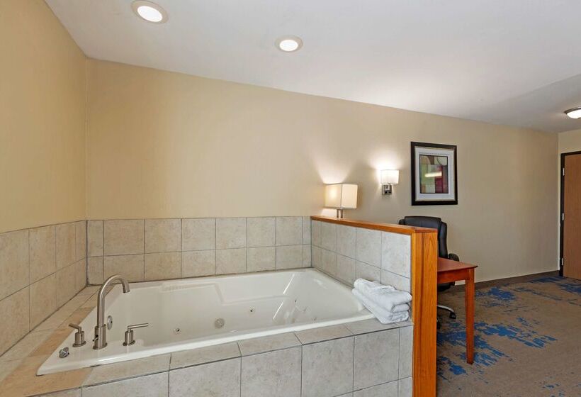 בית מלון כפרי Best Western Plus Altoona Inn