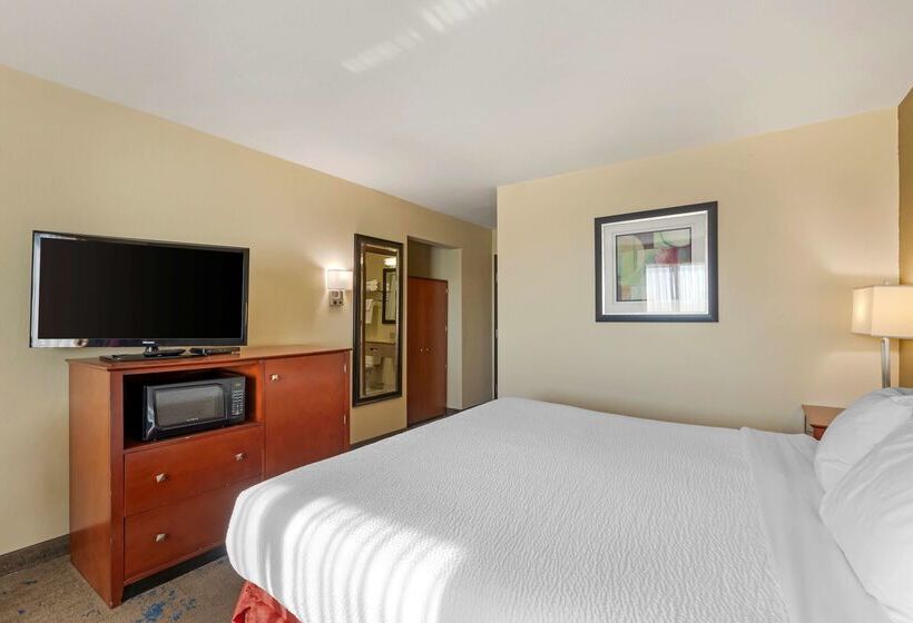 בית מלון כפרי Best Western Plus Altoona Inn