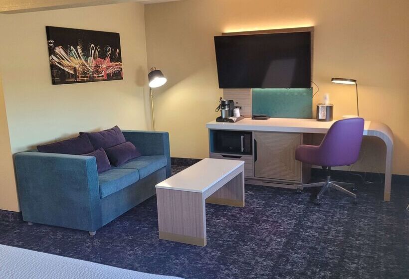 בית מלון כפרי Best Western Plus Altoona Inn