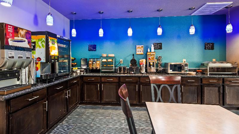 בית מלון כפרי Best Western Plus Kenedy Inn