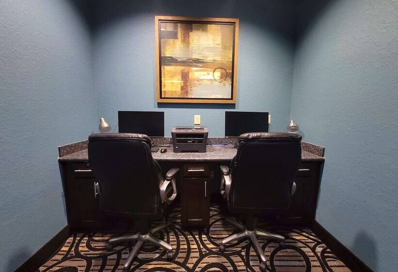 בית מלון כפרי Best Western Plus Kenedy Inn