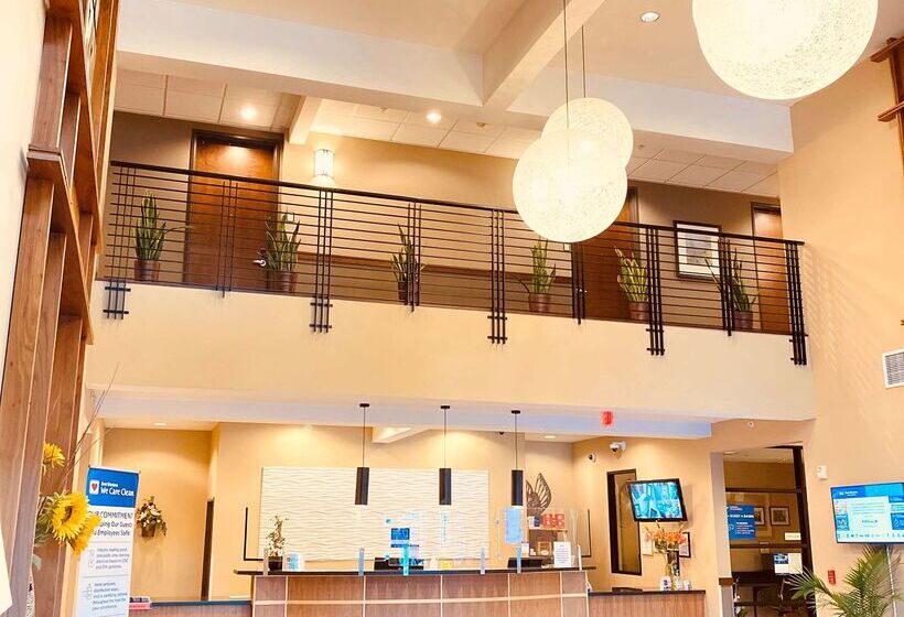 فندق Best Western Plus Lacey Inn & Suites