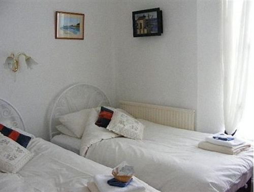 هتل Brooklands Guest House