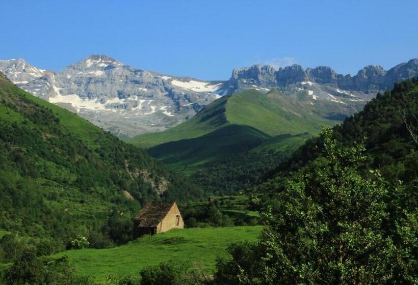 ホテル Bungalows Y Camping Viu