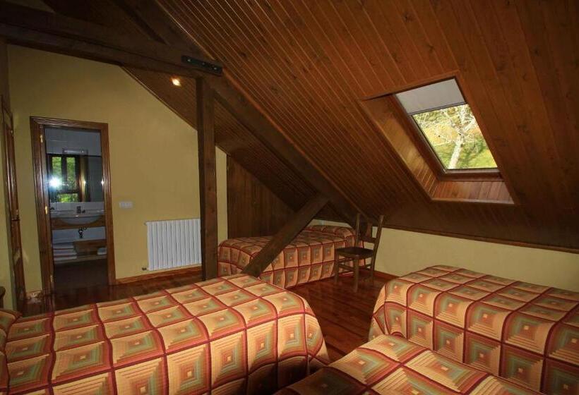 ホテル Bungalows Y Camping Viu