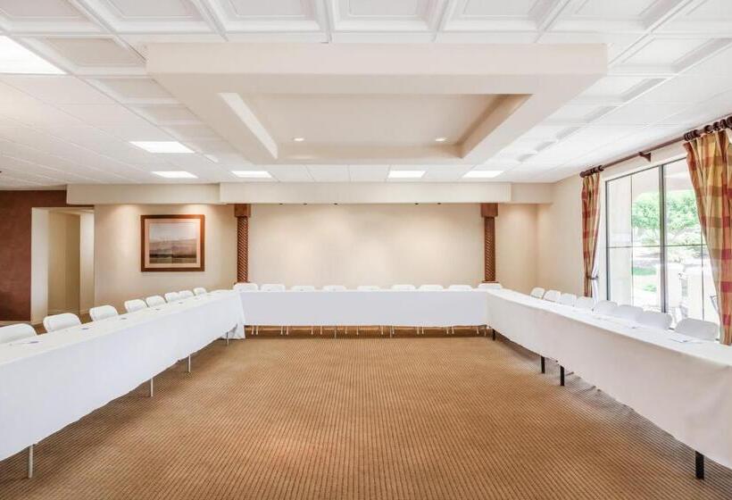 Отель Canoa Ranch Golf Resort