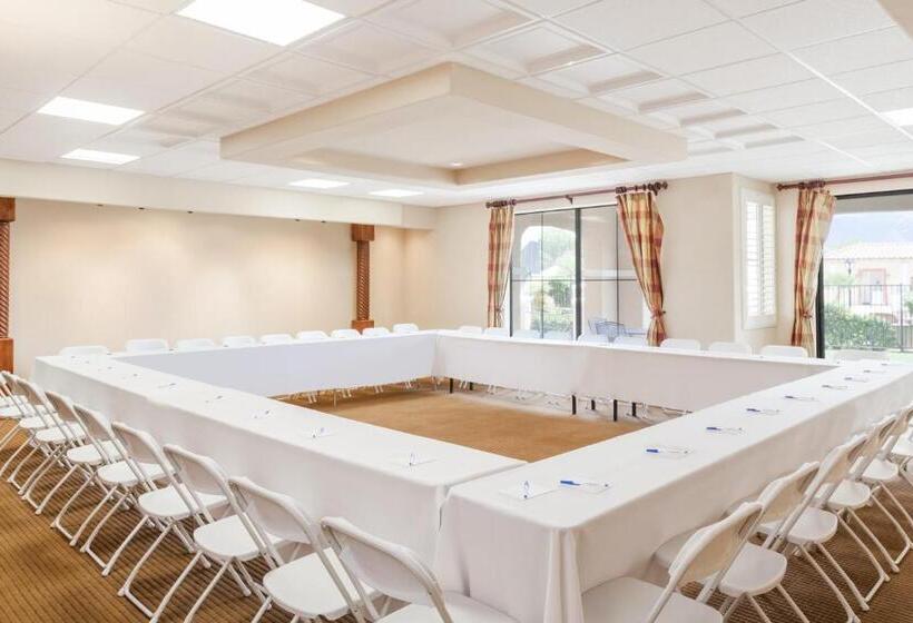 Отель Canoa Ranch Golf Resort