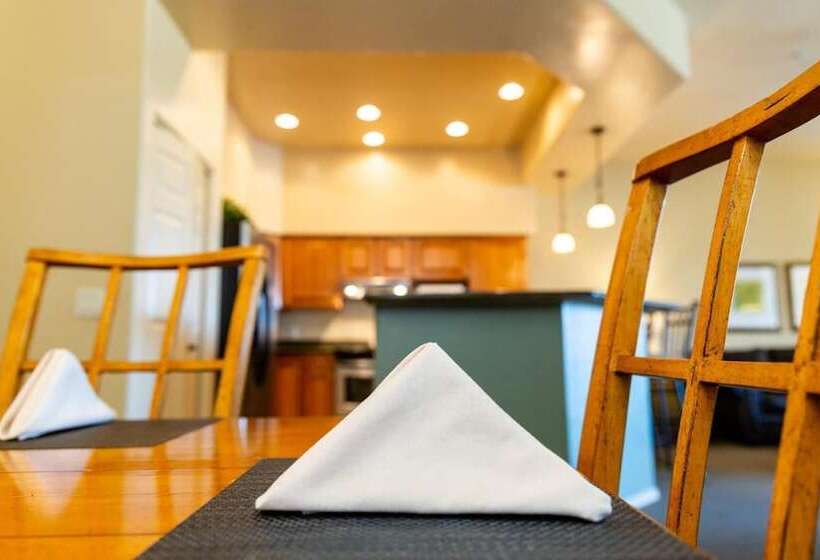 Отель Canoa Ranch Golf Resort