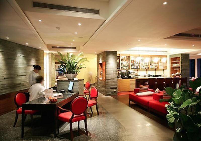 هتل Check Inn Select Taipei Yamgmingshan