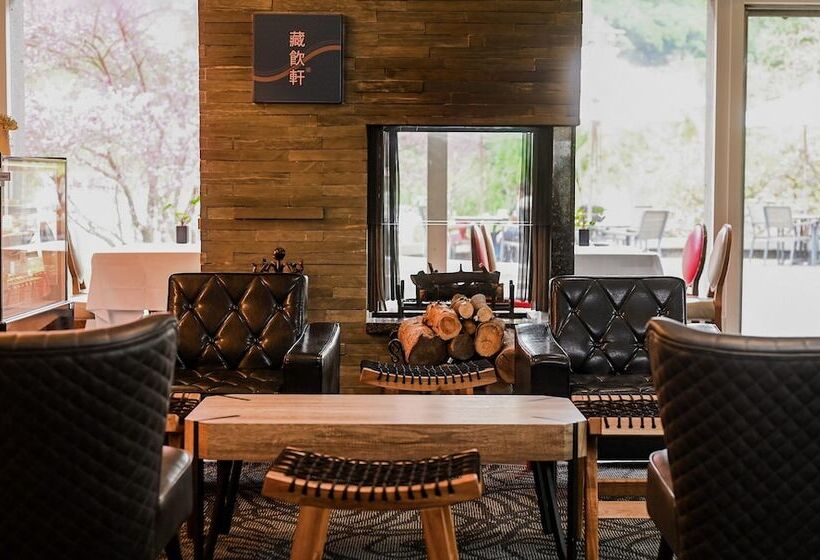 هتل Check Inn Select Taipei Yamgmingshan