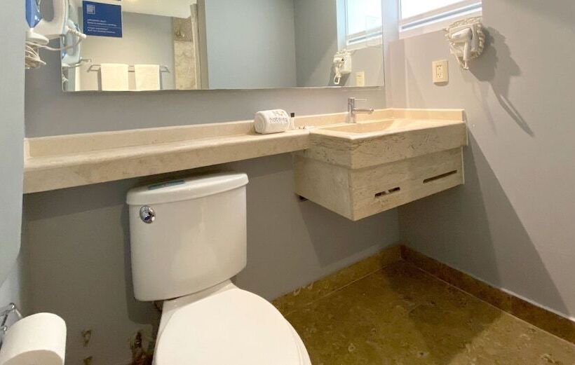 هتل MX Forum Buenavista