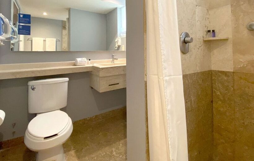 هتل MX Forum Buenavista