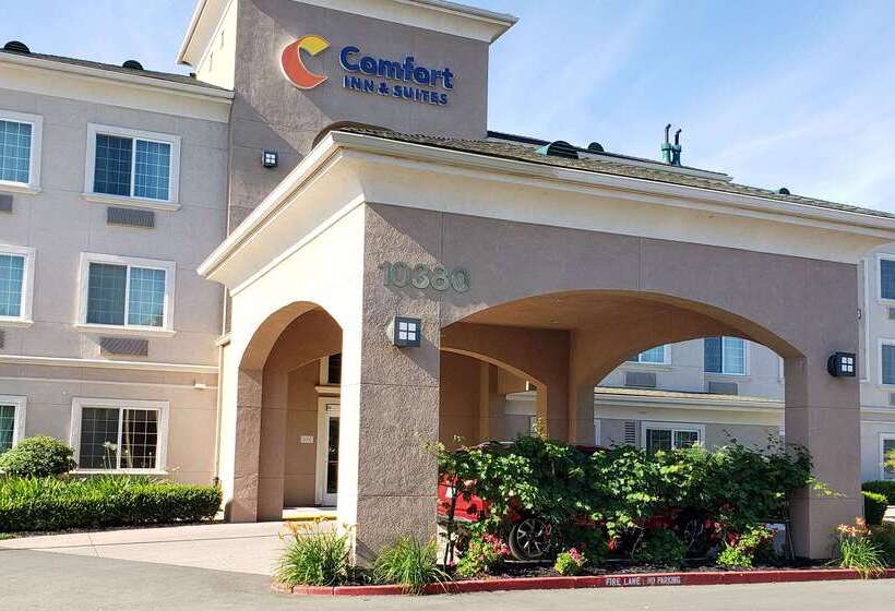 호텔 Comfort Inn & Suites Galt   Lodi North