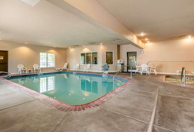 호텔 Comfort Inn & Suites Galt   Lodi North