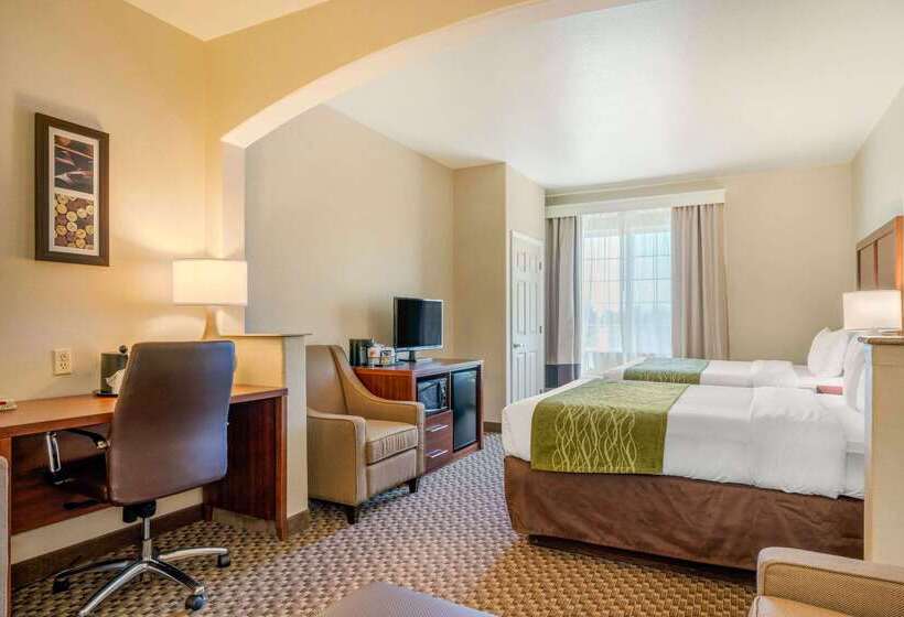 호텔 Comfort Inn & Suites Galt   Lodi North