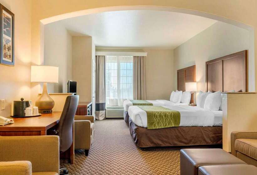 호텔 Comfort Inn & Suites Galt   Lodi North