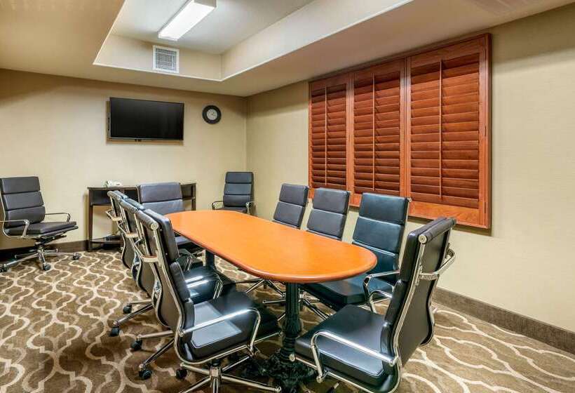 호텔 Comfort Inn & Suites Galt   Lodi North