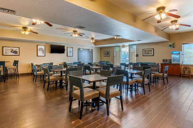 호텔 Comfort Inn & Suites Galt   Lodi North