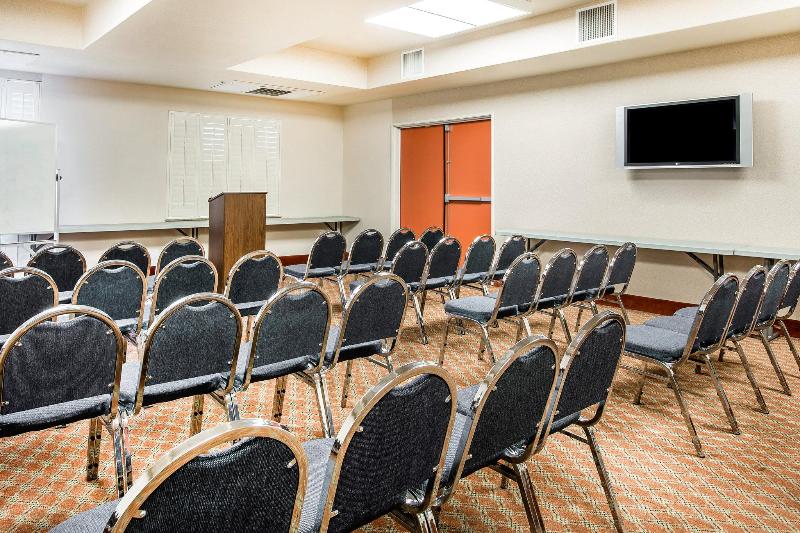 호텔 Comfort Inn & Suites Galt   Lodi North