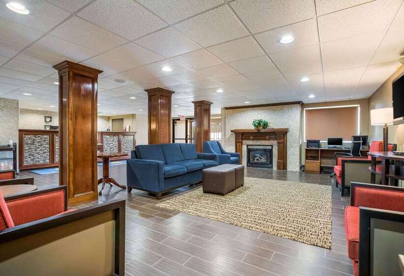 호텔 Comfort Inn & Suites Fairborn Near Wright Patterson Afb