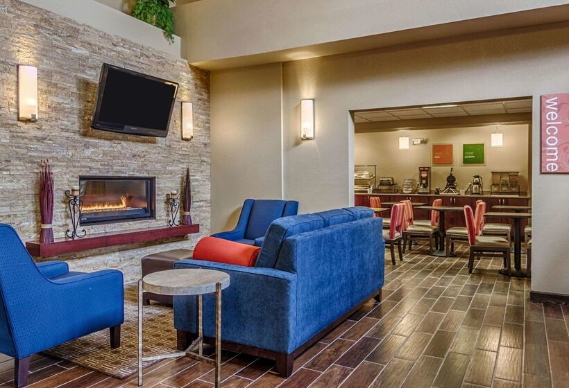 فندق Comfort Inn & Suites Graftoncedarburg
