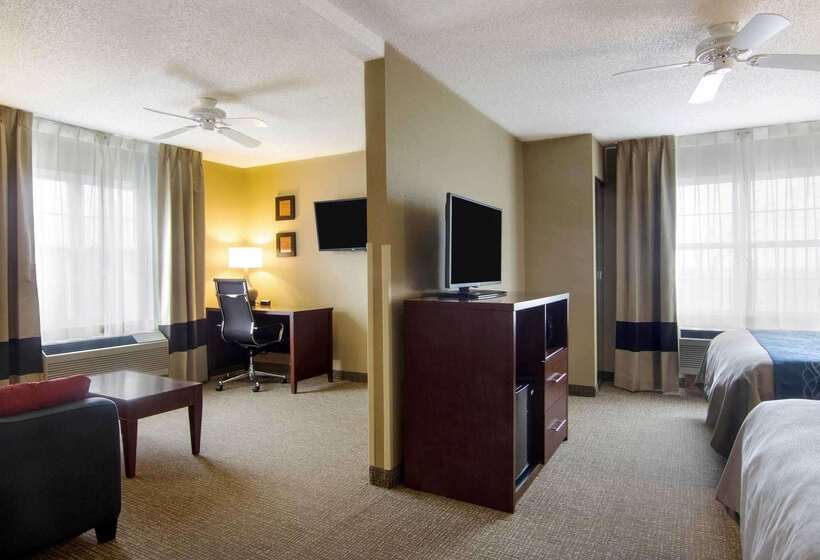 فندق Comfort Inn & Suites Graftoncedarburg