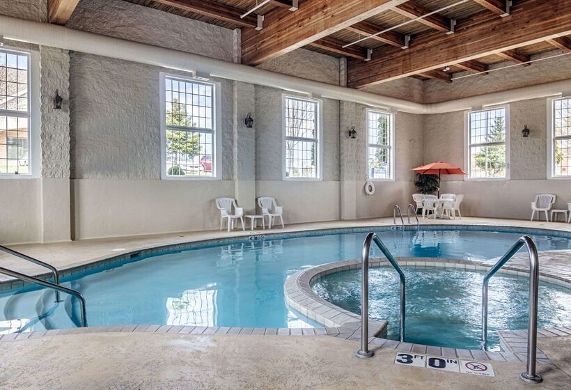 فندق Comfort Inn & Suites Graftoncedarburg