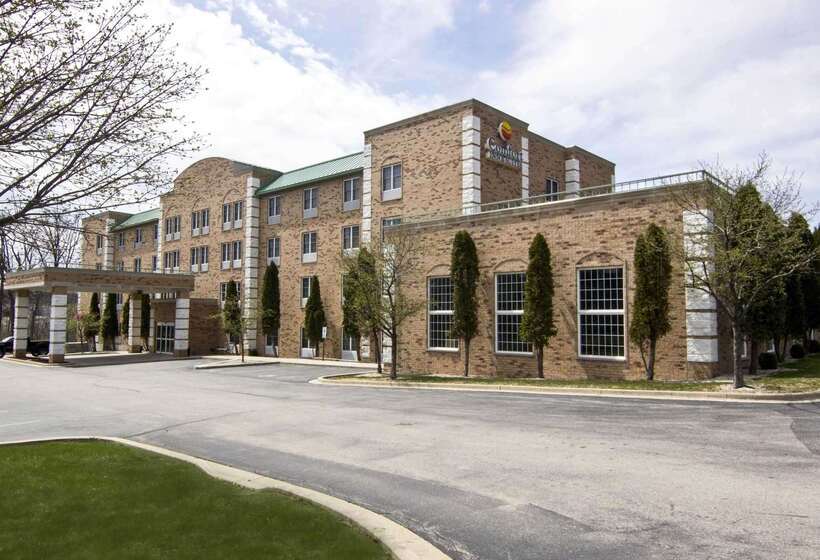 فندق Comfort Inn & Suites Graftoncedarburg
